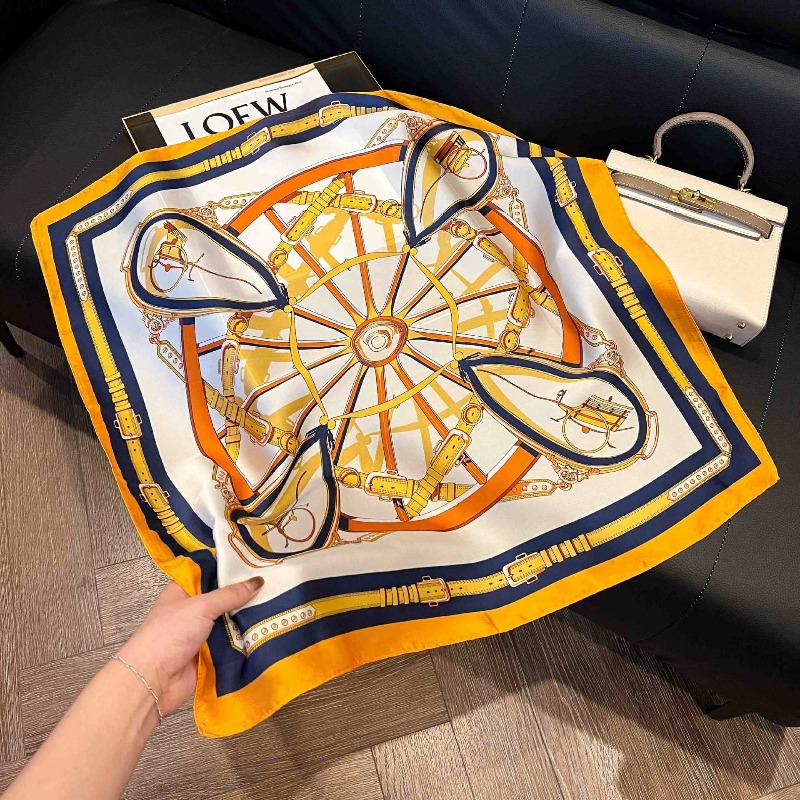Luxury Design Skinny Silk Squa - Luxury Bags China 评论和价格